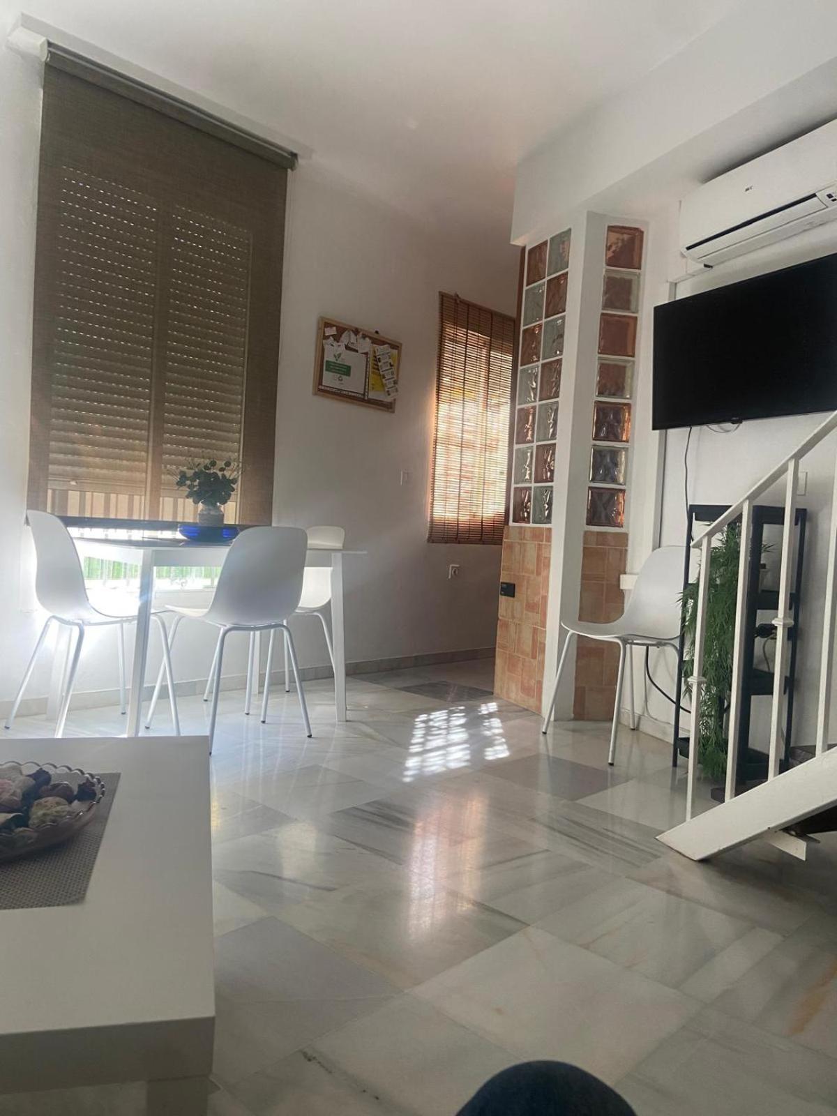 Апартаменты Duplex With Terrace Santa Rufina Севилья Экстерьер фото